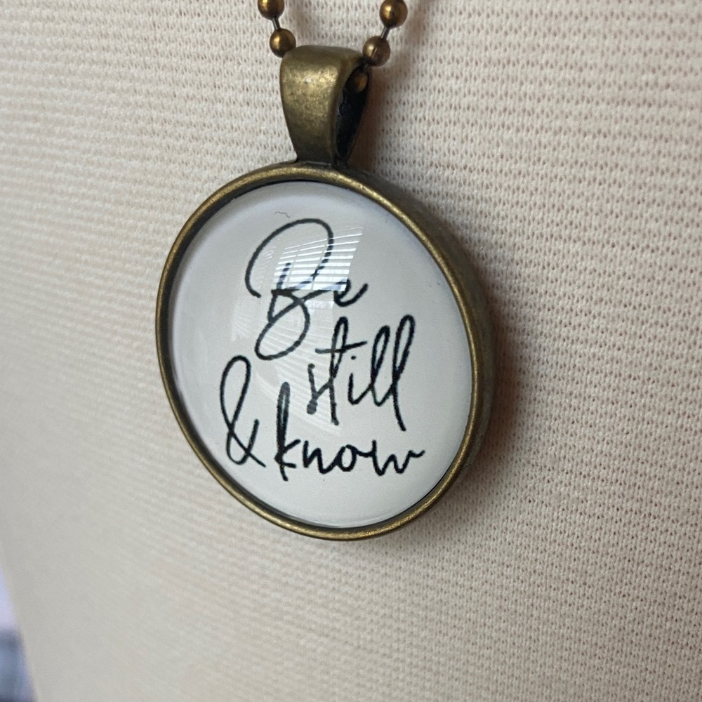 NWT Be‎ Still & Know Pendant Necklace